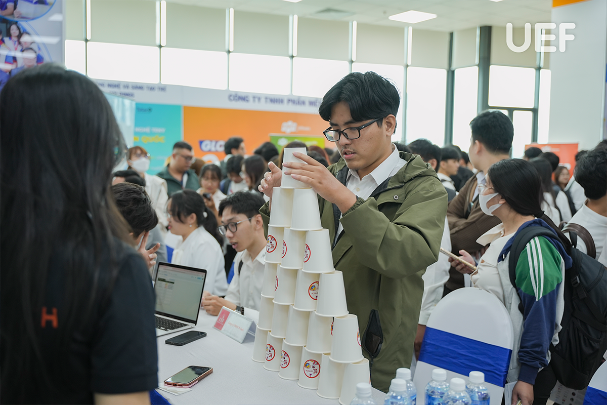 K-TECH giao lưu cùng sinh viên